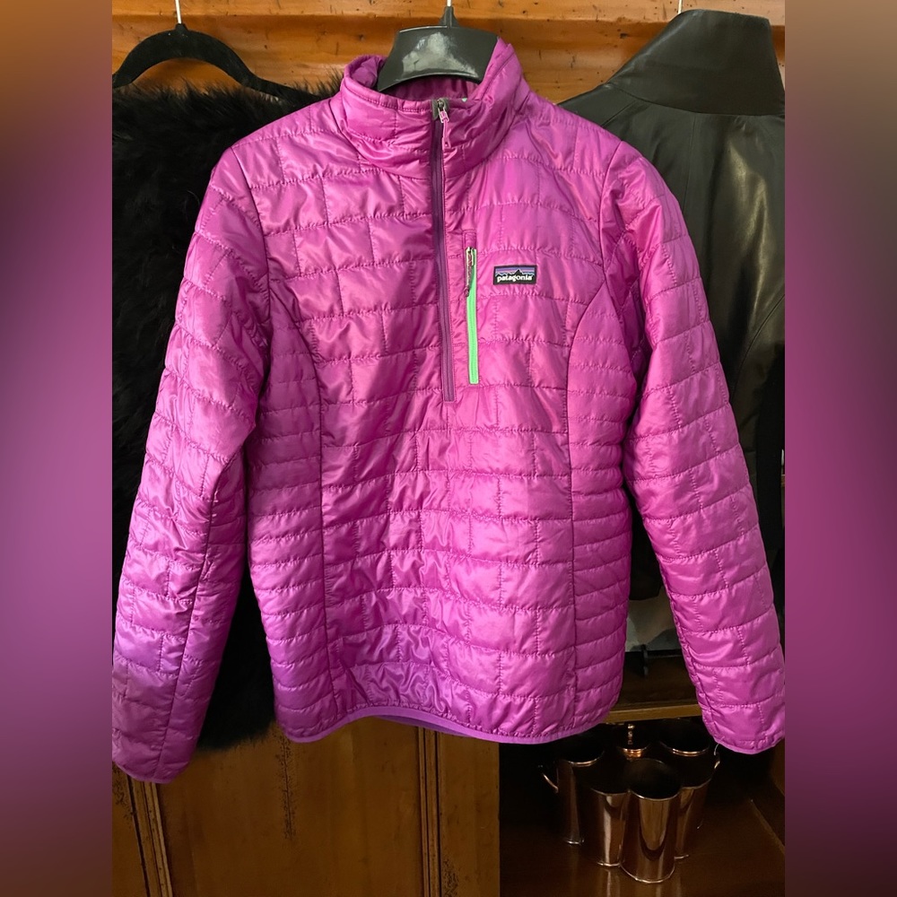 Patagonia 1/4 zip down jacket